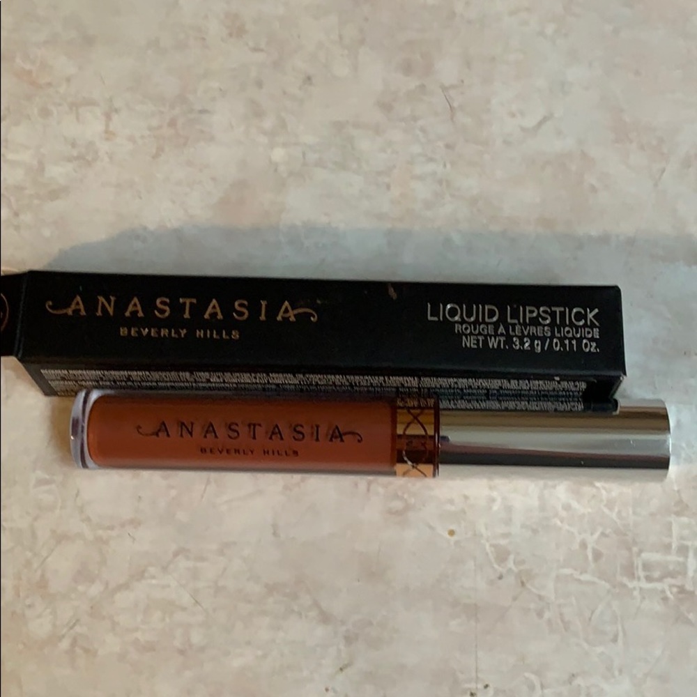 ⭐️🔮HOST PICK🔮⭐️ Anastasia Beverly Hills lipstick